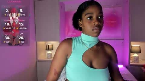 Snapshot of kiomarabaker chatting on 11-11-25, 11:43 M A R A online show from 11-11-25, 11:43