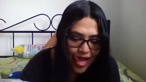 kion_and_valu online show from 10-08-25, 05:43