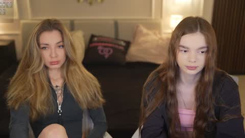 Sweet girls online show from 10-19-25, 07:25