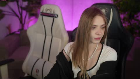 Sweet girls online show from 04-22-26, 07:11