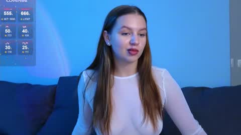 Snapshot of kira_briis chatting on 07-13-26, 07:05 Kira Briis online show from 07-13-26, 07:05
