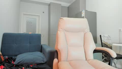 Snapshot of kira_dream17 chatting on 04-22-26, 02:18 Kira online show from 04-22-26, 02:18