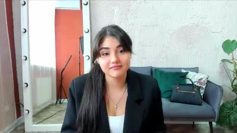 Snapshot of kira_foxy999 chatting on 10-15-25, 09:42 kira_foxy999 online show from 10-15-25, 09:42