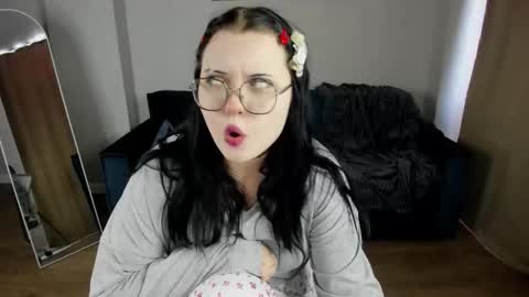 kira online show from 03-11-26, 09:37