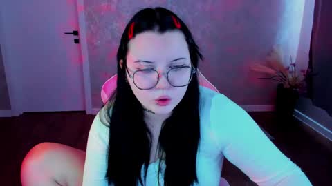 kira online show from 04-04-26, 01:04