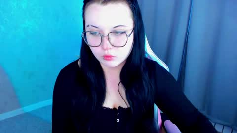 kira online show from 04-24-26, 09:01