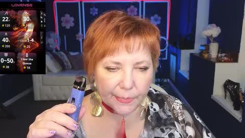 Kira Kennet online show from 10-22-25, 11:32