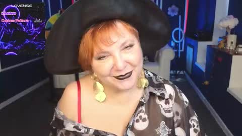 Kira Kennet online show from 10-26-25, 08:42