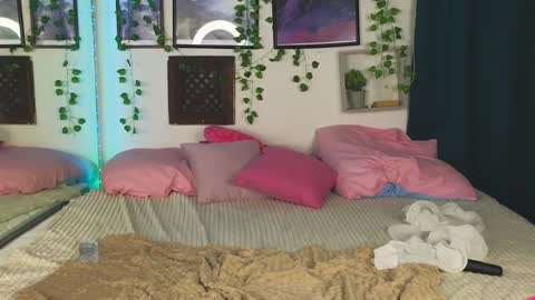 Kira online show from 01-10-25, 11:18