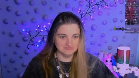 kira_melt online show from 04-14-26, 11:22