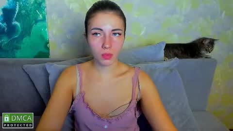 Snapshot of kira_moon_1 chatting on 11-19-25, 07:25 Kira online show from 11-19-25, 07:25