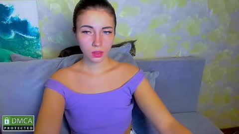 Snapshot of kira_moon_1 chatting on 12-04-25, 07:00 Kira online show from 12-04-25, 07:00