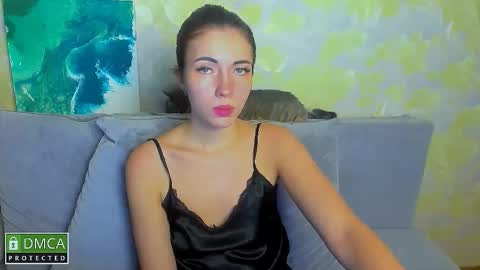 Snapshot of kira_moon_1 chatting on 12-14-25, 06:45 Kira online show from 12-14-25, 06:45