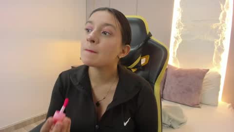 K I R A online show from 04-09-26, 11:15