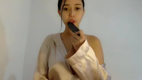 Snapshot of kira_willer chatting on 06-29-26, 07:25 KIRA online show from 06-29-26, 07:25