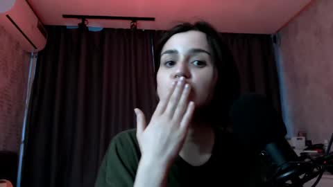 Kira  follow me  online show from 05-16-26, 12:51