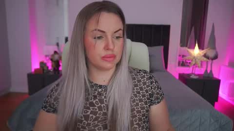 Kira online show from 01-14-26, 09:31