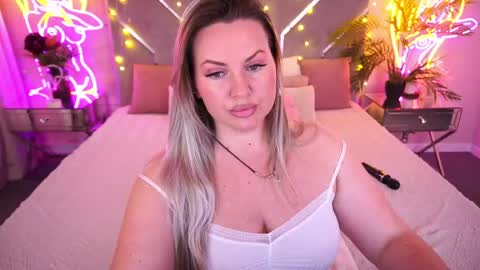 Kira online show from 04-23-26, 08:00