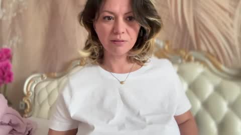 KiraDivine online show from 04-22-26, 12:28