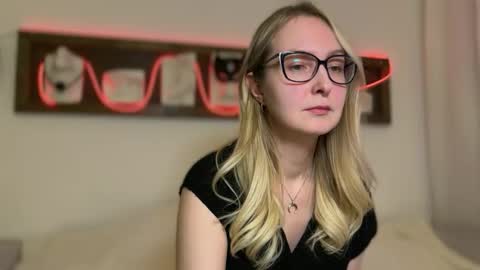 KiraFatex online show from 11-14-25, 05:22