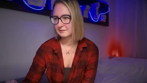 KiraFatex online show from 12-20-25, 03:52