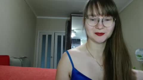 Snapshot of kiragoldens chatting on 10-21-25, 06:14 KiraGoldens online show from 10-21-25, 06:14