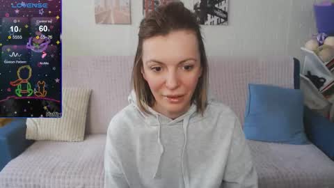 Snapshot of kiramartins_cat chatting on 12-19-25, 06:42 kiramartins cat online show from 12-19-25, 06:42