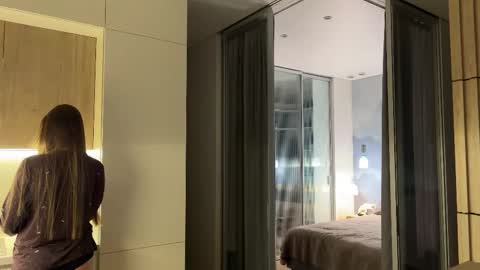 Kira online show from 01-12-26, 05:29