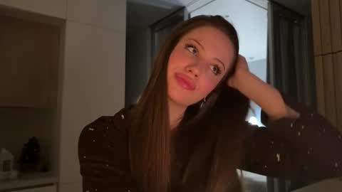 Kira online show from 01-19-26, 04:33