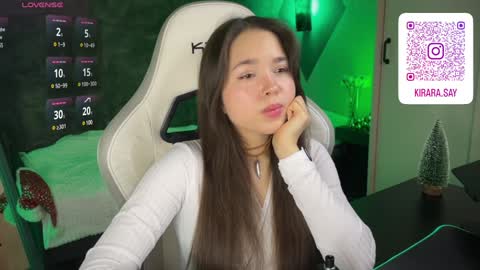 Snapshot of kirarasay chatting on 12-30-24, 11:04 Kira online show from 12-30-24, 11:04