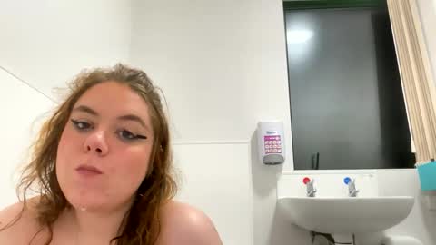 kiraslut981151 online show from 03-02-26, 09:32