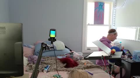 Snapshot of kirkcammerman1 chatting on 02-22-25, 06:19 Onya online show from 02-22-25, 06:19