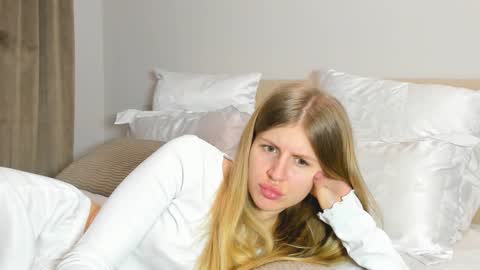 Kira online show from 02-01-26, 06:28