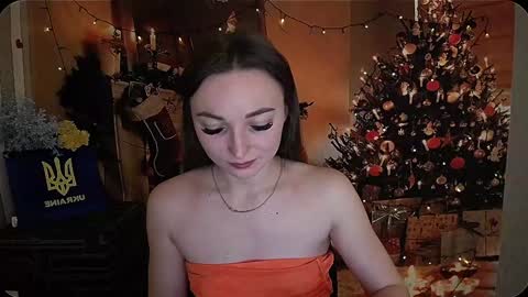 Snapshot of kiss_shy chatting on 12-21-24, 09:55 Valeria online show from 12-21-24, 09:55
