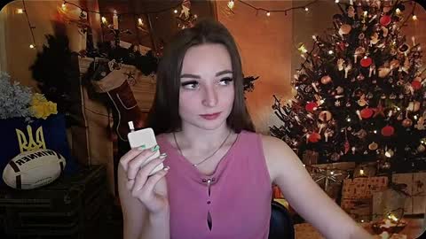 Snapshot of kiss_shy chatting on 12-22-24, 02:38 Valeria online show from 12-22-24, 02:38