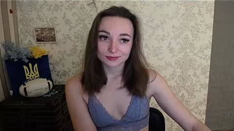 Snapshot of kiss_shy chatting on 01-08-25, 06:20 Valeria online show from 01-08-25, 06:20