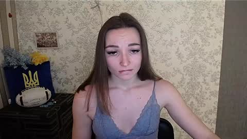 Snapshot of kiss_shy chatting on 01-09-25, 08:24 Valeria online show from 01-09-25, 08:24