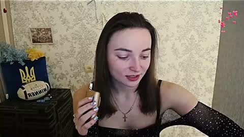 Snapshot of kiss_shy chatting on 01-21-25, 06:33 Valeria online show from 01-21-25, 06:33