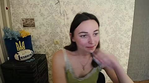 Snapshot of kiss_shy chatting on 01-27-25, 11:32 Valeria online show from 01-27-25, 11:32