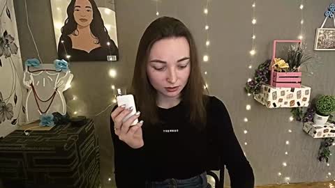 Snapshot of kiss_shy chatting on 02-02-25, 12:24 Valeria online show from 02-02-25, 12:24