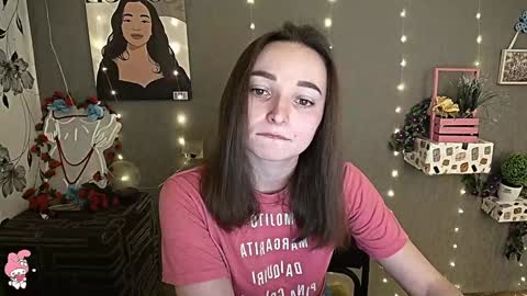 Snapshot of kiss_shy chatting on 02-07-25, 02:47 Valeria online show from 02-07-25, 02:47