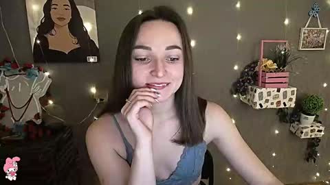 Snapshot of kiss_shy chatting on 02-09-25, 08:11 Valeria online show from 02-09-25, 08:11