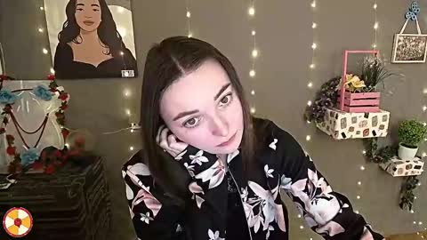 Snapshot of kiss_shy chatting on 02-12-25, 09:42 Valeria online show from 02-12-25, 09:42
