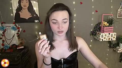 Snapshot of kiss_shy chatting on 02-22-25, 11:57 Valeria online show from 02-22-25, 11:57