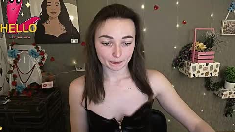 Snapshot of kiss_shy chatting on 02-28-25, 10:30 Valeria online show from 02-28-25, 10:30