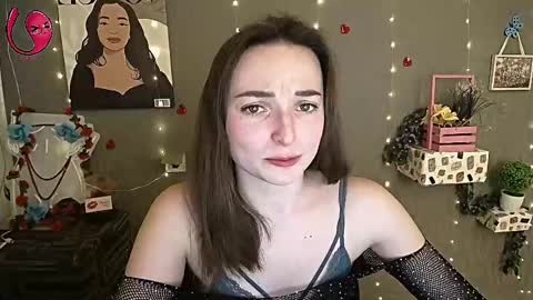 Snapshot of kiss_shy chatting on 03-01-25, 12:45 Valeria online show from 03-01-25, 12:45