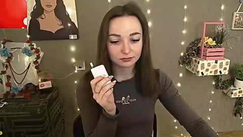 Snapshot of kiss_shy chatting on 03-07-25, 08:34 Valeria online show from 03-07-25, 08:34