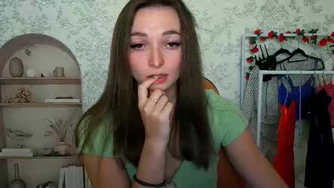 Snapshot of kiss_shy chatting on 09-26-25, 03:27 Valeria online show from 09-26-25, 03:27