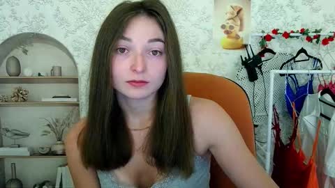 Snapshot of kiss_shy chatting on 10-16-25, 04:52 Valeria online show from 10-16-25, 04:52