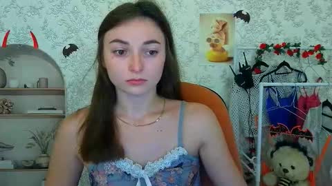 Valeria online show from 10-27-25, 03:16